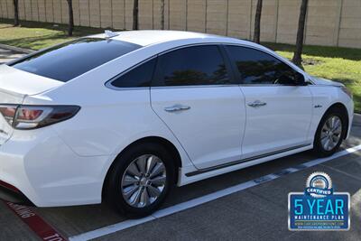 2017 Hyundai Sonata Hybrid SE   - Photo 19 - Stafford, TX 77477