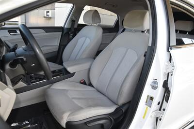 2017 Hyundai Sonata Hybrid SE   - Photo 27 - Stafford, TX 77477