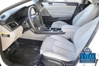 2017 Hyundai Sonata Hybrid SE   - Photo 26 - Stafford, TX 77477