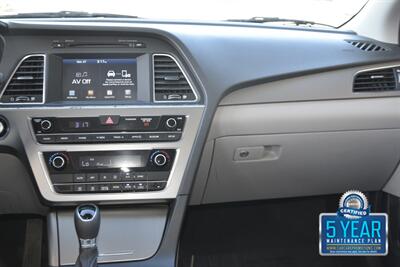 2017 Hyundai Sonata Hybrid SE   - Photo 33 - Stafford, TX 77477