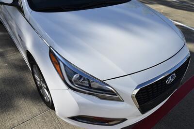 2017 Hyundai Sonata Hybrid SE   - Photo 9 - Stafford, TX 77477