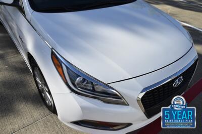2017 Hyundai Sonata Hybrid SE   - Photo 9 - Stafford, TX 77477