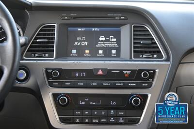 2017 Hyundai Sonata Hybrid SE   - Photo 34 - Stafford, TX 77477