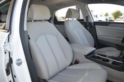 2017 Hyundai Sonata Hybrid SE   - Photo 41 - Stafford, TX 77477