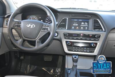 2017 Hyundai Sonata Hybrid SE   - Photo 32 - Stafford, TX 77477