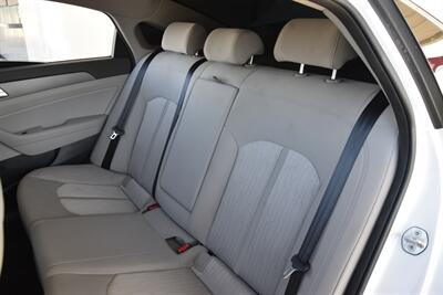 2017 Hyundai Sonata Hybrid SE   - Photo 28 - Stafford, TX 77477