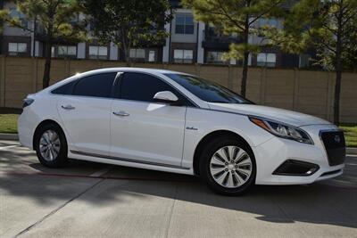 2017 Hyundai Sonata Hybrid SE   - Photo 4 - Stafford, TX 77477