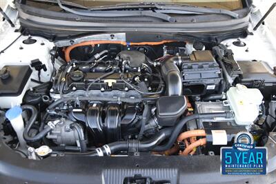 2017 Hyundai Sonata Hybrid SE   - Photo 42 - Stafford, TX 77477