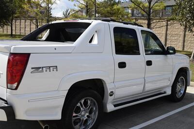 2004 Chevrolet Avalanche SOUTHERN COMFORT PKG 62K LOW MILES LOADED CLEAN   - Photo 19 - Stafford, TX 77477