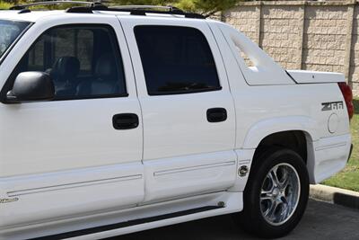 2004 Chevrolet Avalanche SOUTHERN COMFORT PKG 62K LOW MILES LOADED CLEAN   - Photo 9 - Stafford, TX 77477