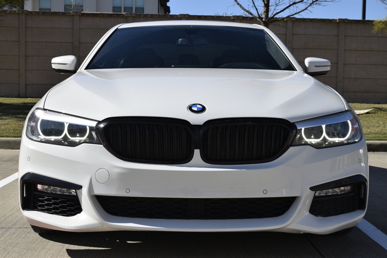 2018 BMW 5 Series 540i photo 3