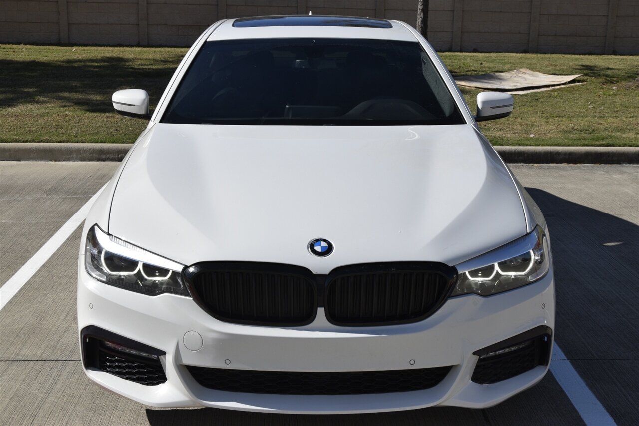 2018 BMW 5 Series 540i photo 2