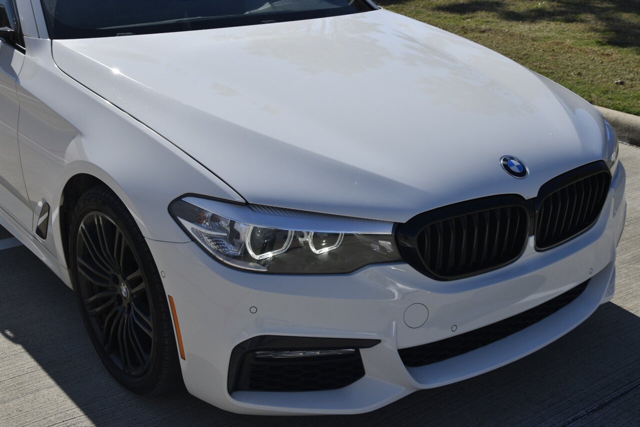 2018 BMW 5 Series 540i photo 11