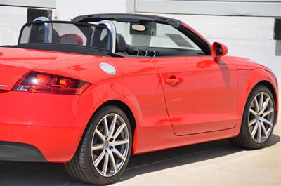 2010 Audi TT 2.0T QUATTRP PREMIUM PLUS CONVERTIBLE FRESH TRADE   - Photo 20 - Stafford, TX 77477