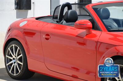 2010 Audi TT 2.0T QUATTRP PREMIUM PLUS CONVERTIBLE FRESH TRADE   - Photo 11 - Stafford, TX 77477