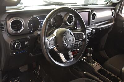 2023 Jeep Wrangler Rubicon 4xe   - Photo 28 - Stafford, TX 77477