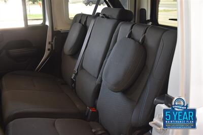 2023 Jeep Wrangler Rubicon 4xe   - Photo 38 - Stafford, TX 77477