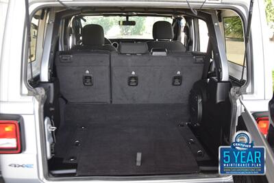 2023 Jeep Wrangler Rubicon 4xe   - Photo 21 - Stafford, TX 77477