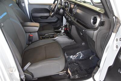 2023 Jeep Wrangler Rubicon 4xe   - Photo 31 - Stafford, TX 77477