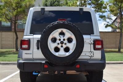 2023 Jeep Wrangler Rubicon 4xe   - Photo 20 - Stafford, TX 77477