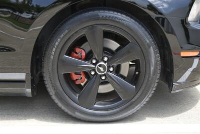 2014 Ford Mustang GT PREMIUM 6SPD MANUAL LTHR PREM WHLS FRESH TRADE   - Photo 31 - Stafford, TX 77477