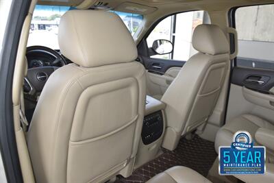 2013 GMC Yukon XL DENALI AWD NAV BK/CAM REAR DVD FRESH TRADE   - Photo 34 - Stafford, TX 77477