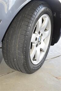 2003 BMW 325i PREM PKG S/ROOF 45K ORIG MILES NEW TRADE IN   - Photo 36 - Stafford, TX 77477