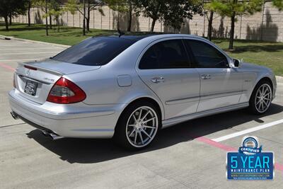 2008 Mercedes-Benz E 63 AMG TOP LOADED NAV ROOF LOW MILES NEW TRADE   - Photo 16 - Stafford, TX 77477