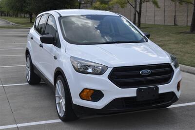 2018 Ford Escape S 44K LOW MILES BK/CAM CLEAN NEW CAR TRADE   - Photo 13 - Stafford, TX 77477