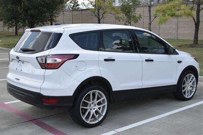 2018 Ford Escape S 44K LOW MILES BK/CAM CLEAN NEW CAR TRADE   - Photo 17 - Stafford, TX 77477