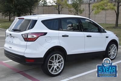 2018 Ford Escape S 44K LOW MILES BK/CAM CLEAN NEW CAR TRADE   - Photo 17 - Stafford, TX 77477