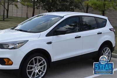 2018 Ford Escape S 44K LOW MILES BK/CAM CLEAN NEW CAR TRADE   - Photo 7 - Stafford, TX 77477