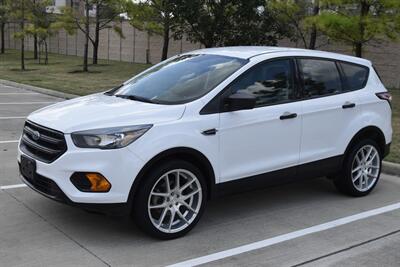 2018 Ford Escape S 44K LOW MILES BK/CAM CLEAN NEW CAR TRADE   - Photo 5 - Stafford, TX 77477