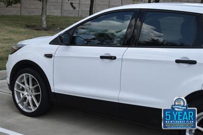 2018 Ford Escape S 44K LOW MILES BK/CAM CLEAN NEW CAR TRADE   - Photo 21 - Stafford, TX 77477