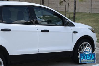 2018 Ford Escape S 44K LOW MILES BK/CAM CLEAN NEW CAR TRADE   - Photo 22 - Stafford, TX 77477