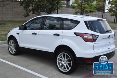 2018 Ford Escape S 44K LOW MILES BK/CAM CLEAN NEW CAR TRADE   - Photo 16 - Stafford, TX 77477