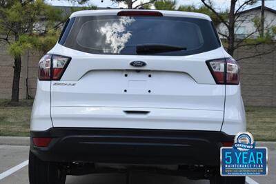 2018 Ford Escape S 44K LOW MILES BK/CAM CLEAN NEW CAR TRADE   - Photo 24 - Stafford, TX 77477