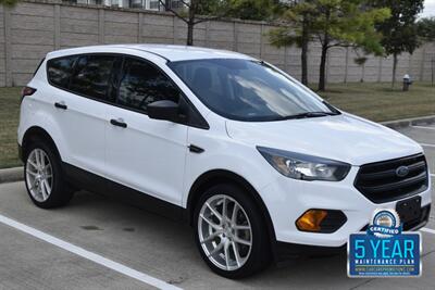 2018 Ford Escape S 44K LOW MILES BK/CAM CLEAN NEW CAR TRADE   - Photo 4 - Stafford, TX 77477