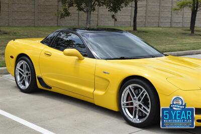 2002 Chevrolet Corvette Z06 52K LOW MILES MILLENNIUM YELLOW/BLK CHRM WHLS   - Photo 6 - Stafford, TX 77477