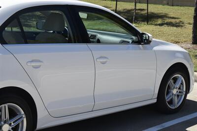 2014 Volkswagen Jetta TDI LOADED LTHR HTD SEATS PREM WHLS 35+MPG   - Photo 21 - Stafford, TX 77477