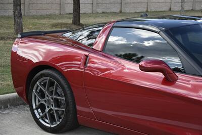 2005 Chevrolet Corvette COUPE AUTOMATIC GLASS TOP 37K LOW MILES IMMACULATE   - Photo 8 - Stafford, TX 77477