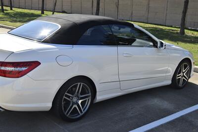2013 Mercedes-Benz E 550 CONVERTIBLE 73K MILES NV BK/CAM FRESH TRADE   - Photo 17 - Stafford, TX 77477