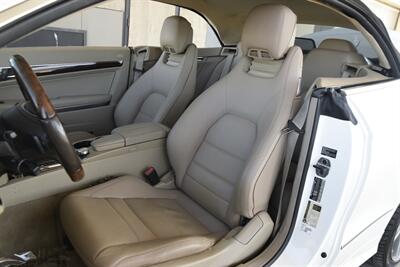 2013 Mercedes-Benz E 550 CONVERTIBLE 73K MILES NV BK/CAM FRESH TRADE   - Photo 29 - Stafford, TX 77477