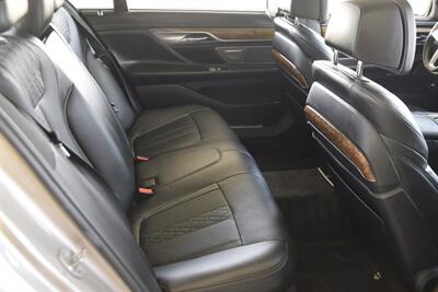 2016 BMW 750i NAV BK/CAM EXEC PKG PREM/SPTS FRESH TRADE IN   - Photo 37 - Stafford, TX 77477