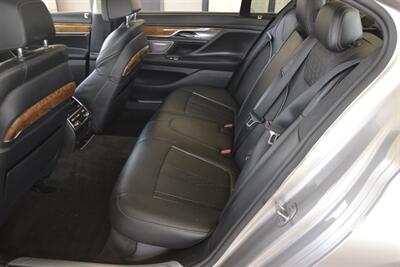 2016 BMW 750i NAV BK/CAM EXEC PKG PREM/SPTS FRESH TRADE IN   - Photo 36 - Stafford, TX 77477