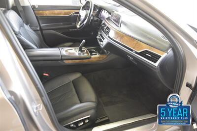 2016 BMW 750i NAV BK/CAM EXEC PKG PREM/SPTS FRESH TRADE IN   - Photo 31 - Stafford, TX 77477