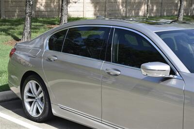 2016 BMW 750i NAV BK/CAM EXEC PKG PREM/SPTS FRESH TRADE IN   - Photo 8 - Stafford, TX 77477