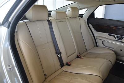 2014 Jaguar XJ PORTFOLIO ED AWD NAV PANO ROOF BK/CAM FRESH TRADE   - Photo 38 - Stafford, TX 77477