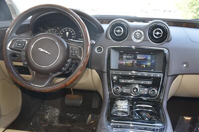 2014 Jaguar XJ PORTFOLIO ED AWD NAV PANO ROOF BK/CAM FRESH TRADE   - Photo 24 - Stafford, TX 77477