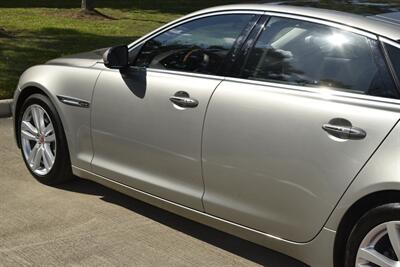 2014 Jaguar XJ PORTFOLIO ED AWD NAV PANO ROOF BK/CAM FRESH TRADE   - Photo 8 - Stafford, TX 77477